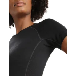 Icebreaker 150 Zone Crewe Damen Unterhemd -Sport 2000 Geschaft icebreaker 104330 001 model6